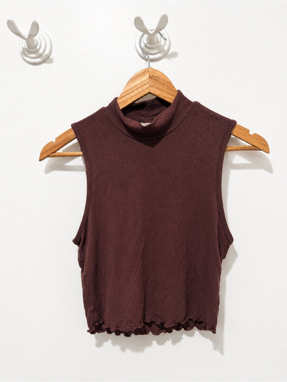 Sleeveless Mock Neck Ribbed Crop Top - purple / brown